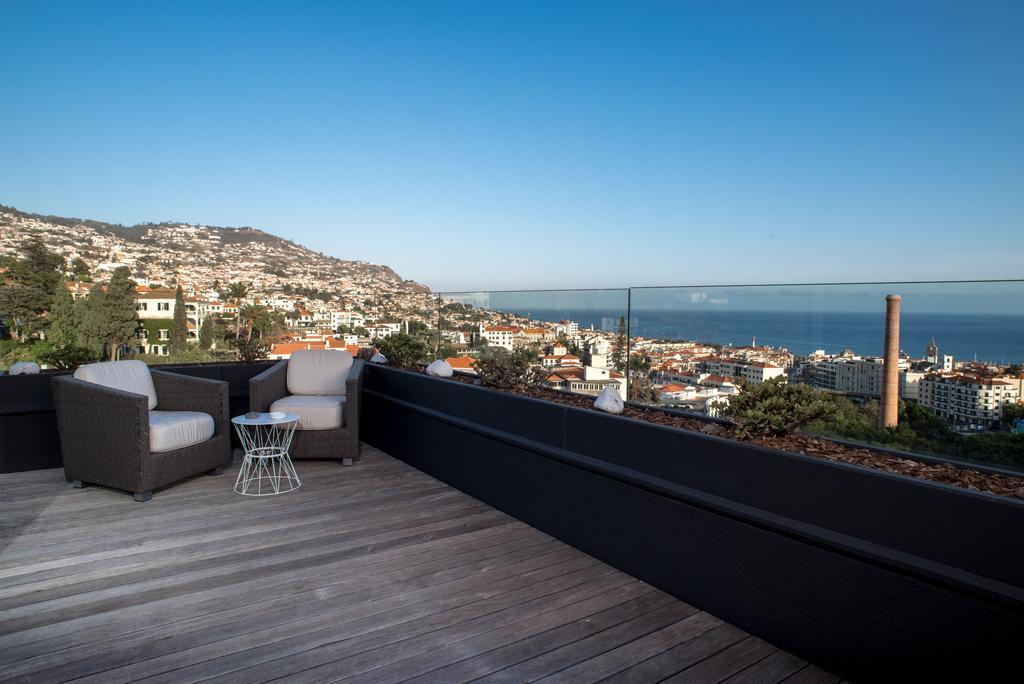 Arts In Penthouse Apartments Til Sol Funchal  Bagian luar foto