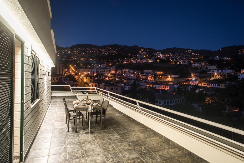 Arts In Penthouse Apartments Til Sol Funchal  Bagian luar foto